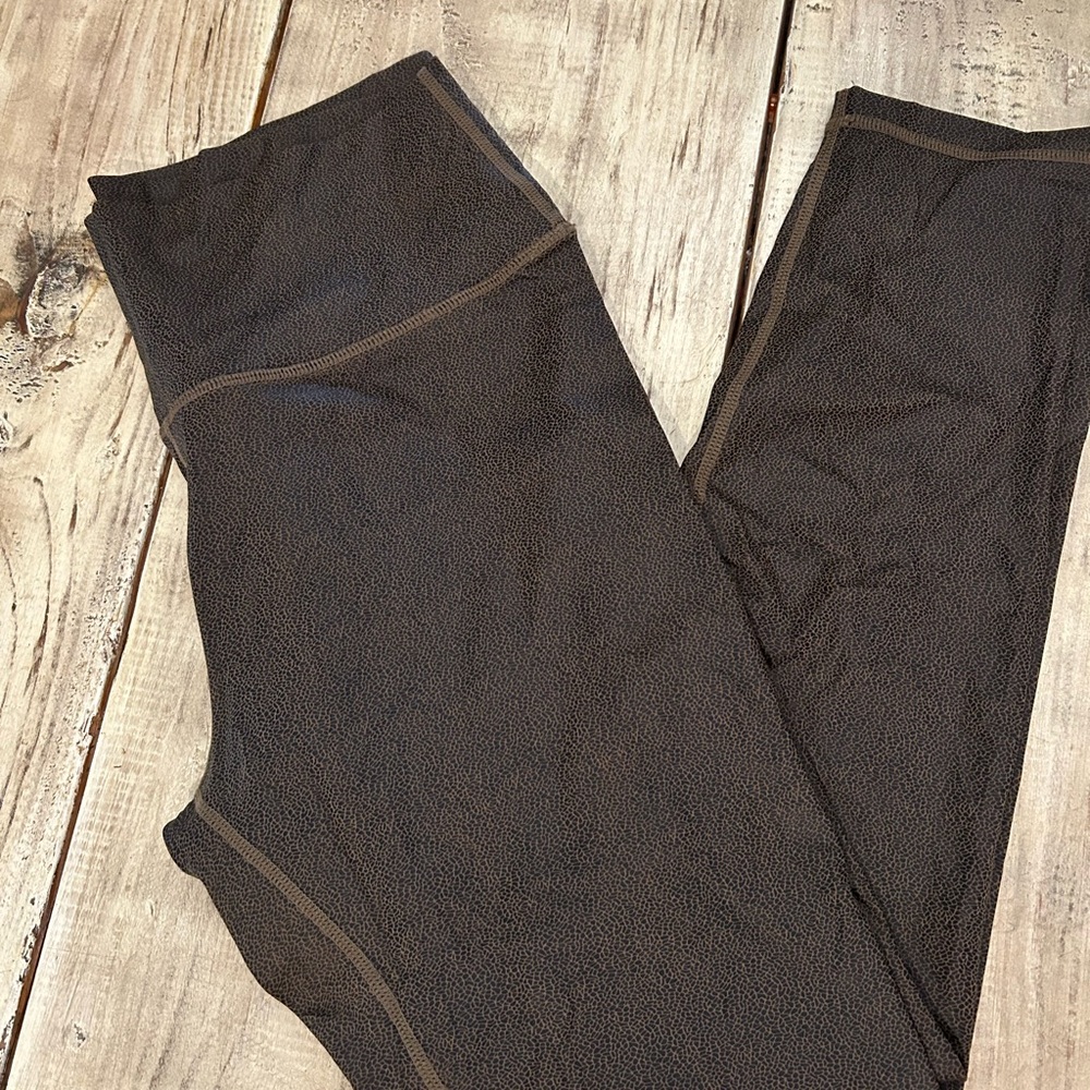ZYIA - Set of 4! (3 leggings, 1 jogger - and a FREE pair of Fabletics joggers!) - Picture 4 of 9